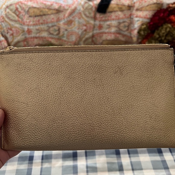 •Michael Kors• Leather Wristlet - Picture 9 of 11